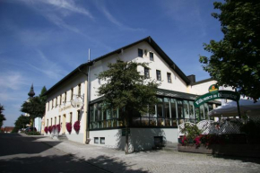 Отель Hotel - Landgasthof Obermaier Zum Vilserwirt  Нойфраунхофен